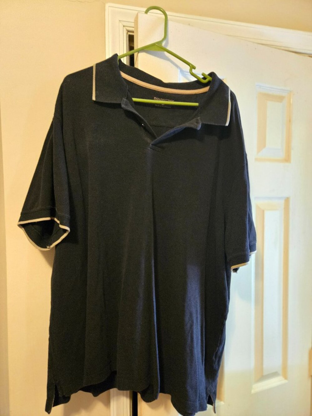 Men's 4 XL Roundtree & Yorke navy polo with khaki trim